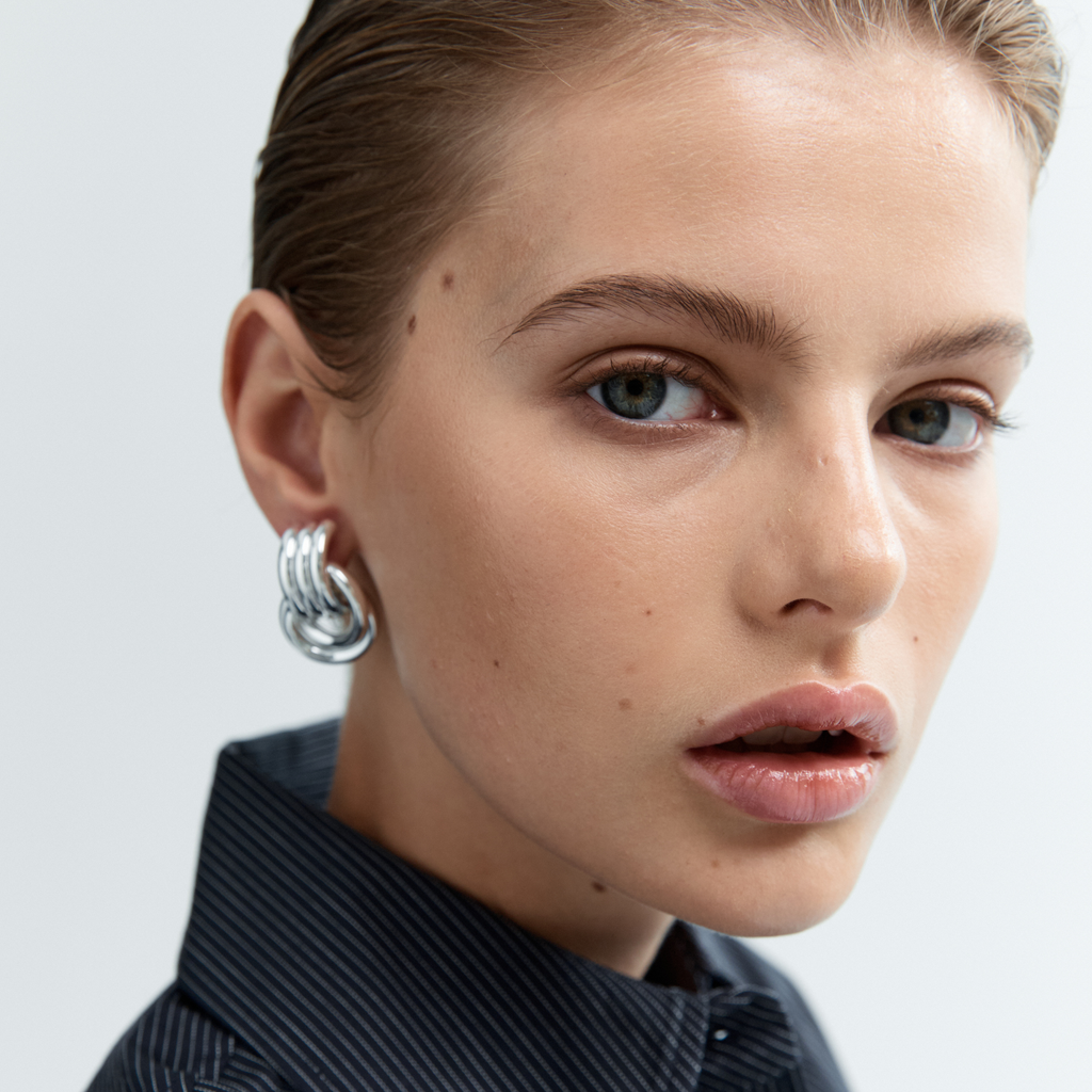 Mini Knot Earrings