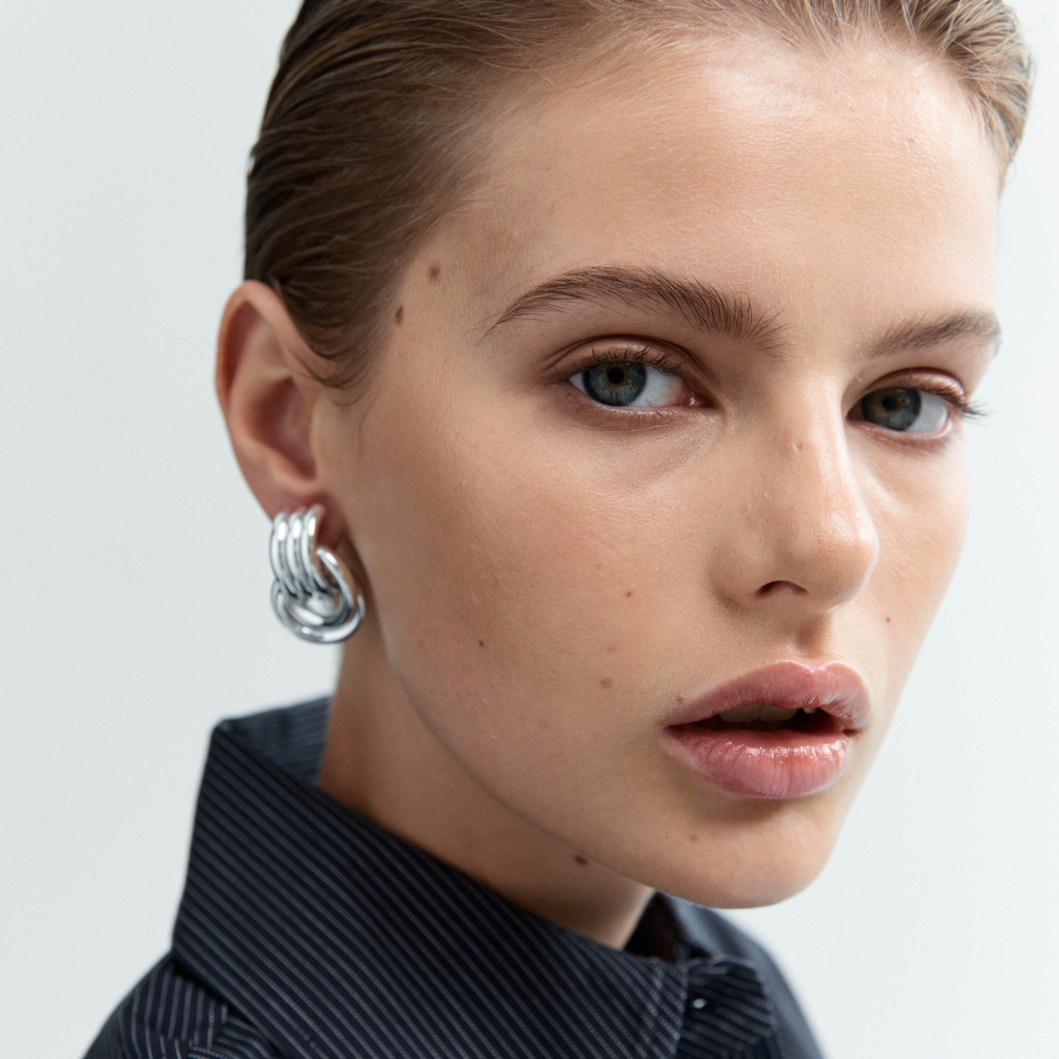 Mini Knot Earrings