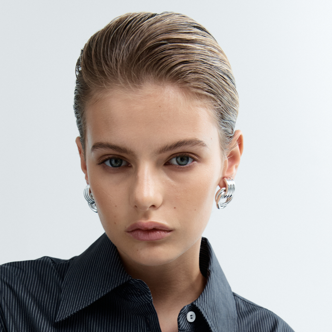 Mini Knot Earrings