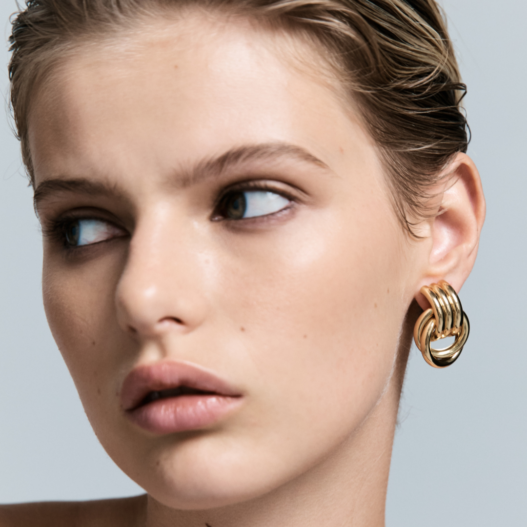 Mini Knot Earrings